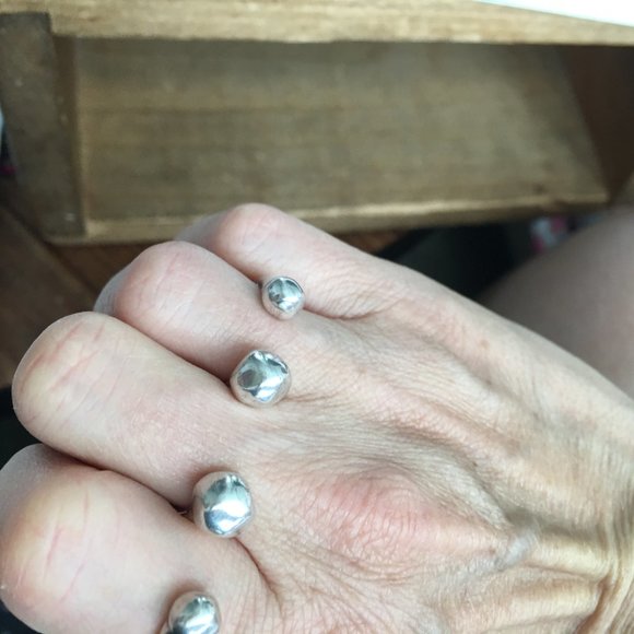 NWT UNO De 50 Mary-Three Knuckle Ring - Picture 3 of 8